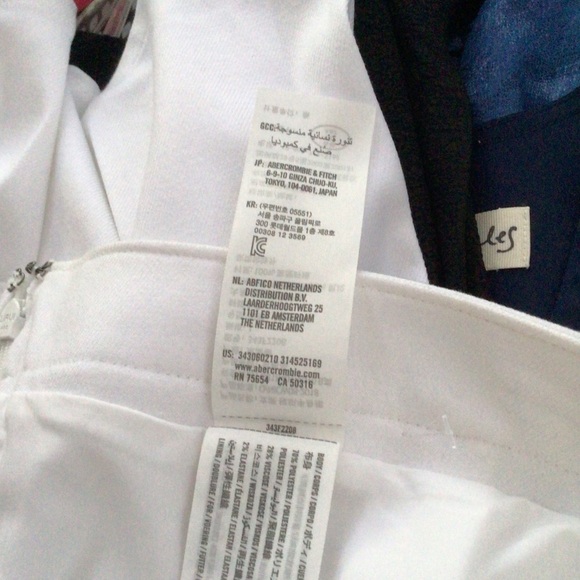 Hollister California Ultra Rise White Pleated Mini Skirt - Picture 5 of 11